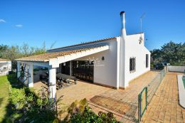 Traditional country style villa with pool and fantastic views near Loule